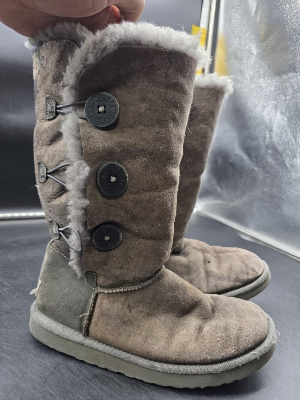 UGG Boots Womens Size 8 Brown Bailey Button Triplet Suede Shearling 1873 Damage
